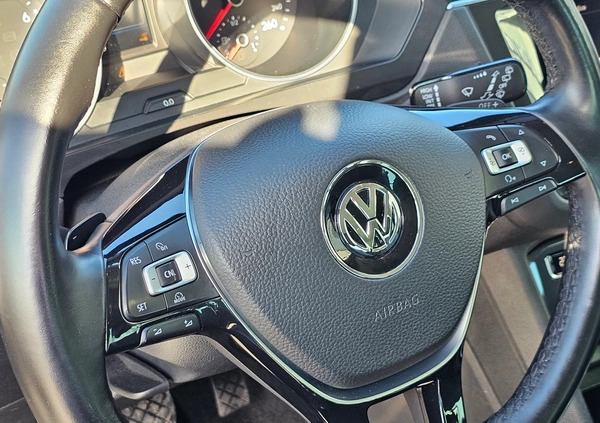 Volkswagen Tiguan cena 62000 przebieg: 227947, rok produkcji 2017 z Międzybórz małe 704